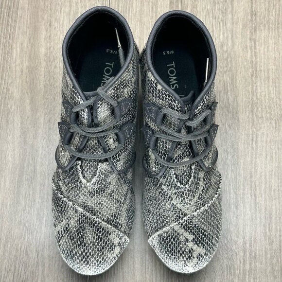 Toms Booties Womens Size 6.5 Kala Wedge Ankle Mid Heel Lace Up Snakeskin Gray - Picture 6 of 12